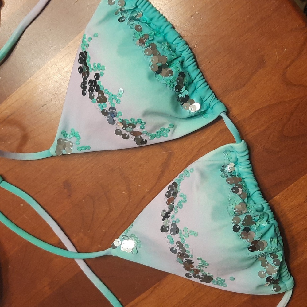 NWOT VS ombre sequin bikini top